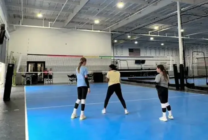 How to Teach Volleyball to Beginners: A Step-by-Step Guide - Volleyball ...